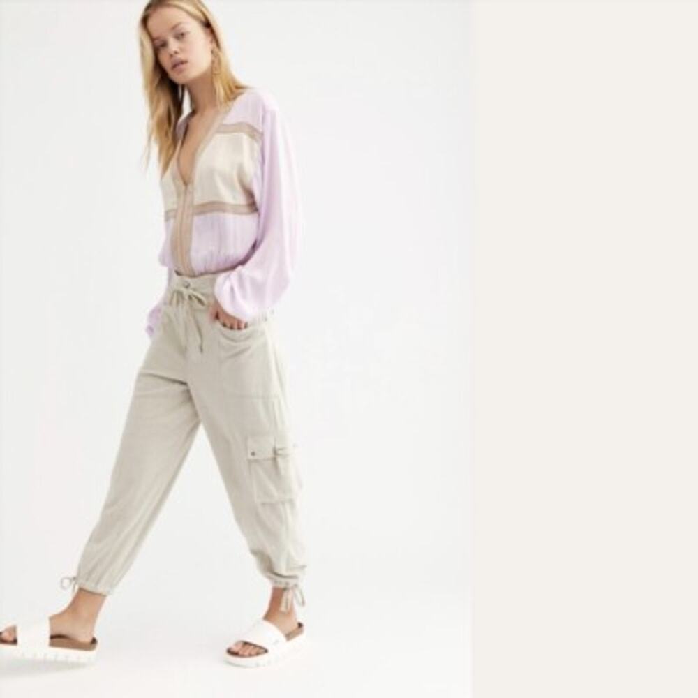 Free People Semi Charmed Cargo Jogger Pants Tan Sz XS Grunge Streetwear Relaxed